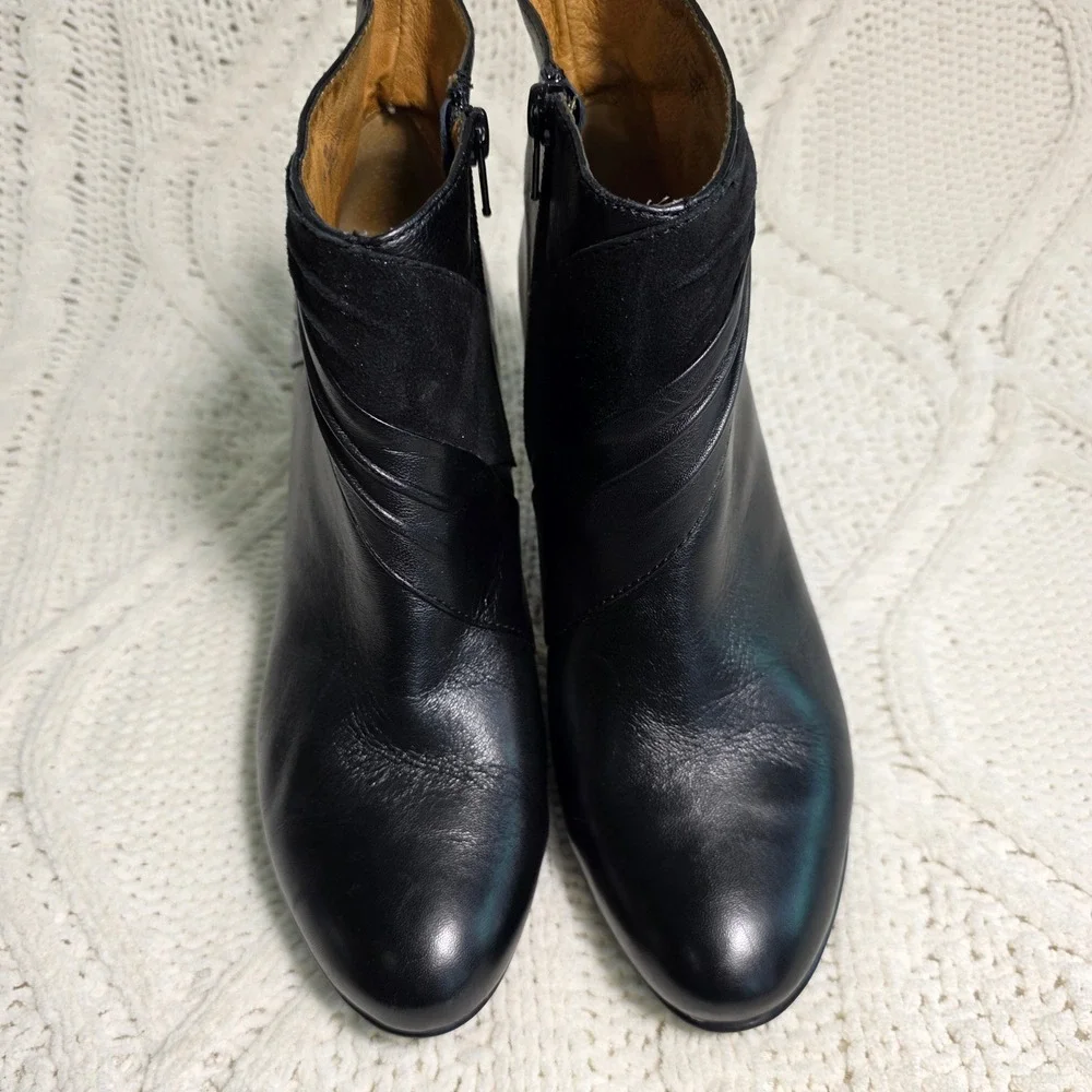 Sofft Ankle Boots Black Leather Suede Ruched‎ Swirl Heeled Booties Womens 9M